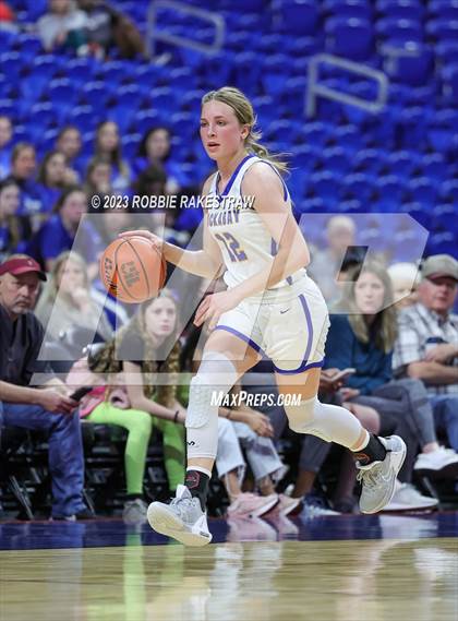 Thumbnail 1 in Huckabay vs. Irion County (UIL 1A Basketball State Semifinal) photogallery.
