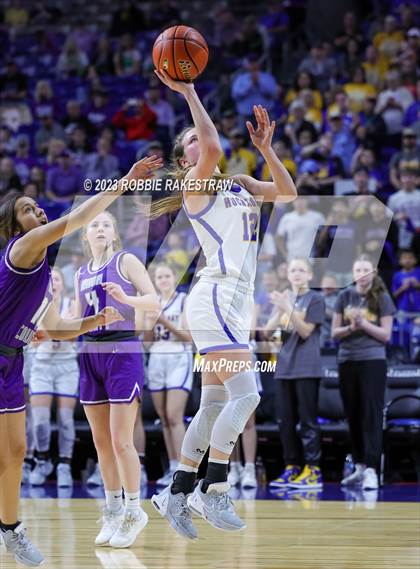 Thumbnail 3 in Huckabay vs. Irion County (UIL 1A Basketball State Semifinal) photogallery.