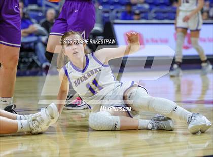 Thumbnail 1 in Huckabay vs. Irion County (UIL 1A Basketball State Semifinal) photogallery.