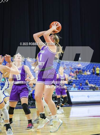 Thumbnail 3 in Huckabay vs. Irion County (UIL 1A Basketball State Semifinal) photogallery.