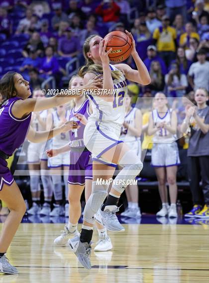 Thumbnail 2 in Huckabay vs. Irion County (UIL 1A Basketball State Semifinal) photogallery.