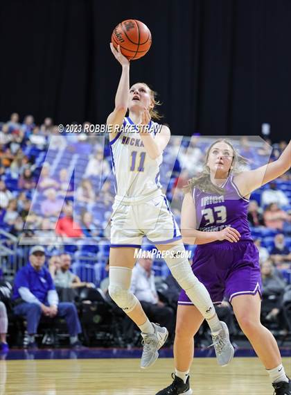 Thumbnail 3 in Huckabay vs. Irion County (UIL 1A Basketball State Semifinal) photogallery.