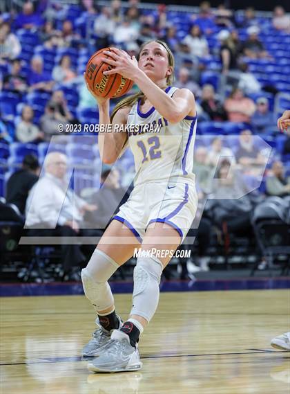 Thumbnail 3 in Huckabay vs. Irion County (UIL 1A Basketball State Semifinal) photogallery.