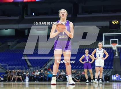 Thumbnail 1 in Huckabay vs. Irion County (UIL 1A Basketball State Semifinal) photogallery.