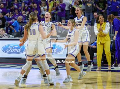 Thumbnail 2 in Huckabay vs. Irion County (UIL 1A Basketball State Semifinal) photogallery.