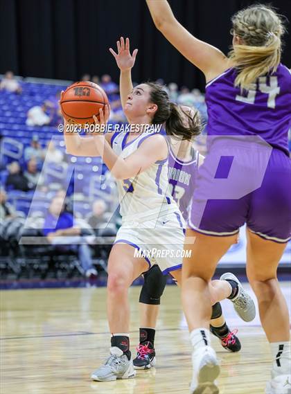 Thumbnail 1 in Huckabay vs. Irion County (UIL 1A Basketball State Semifinal) photogallery.