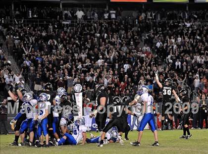 Thumbnail 2 in Rocklin vs. Servite (CIF State D2 Final) photogallery.