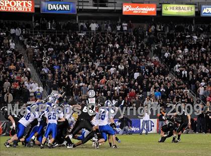 Thumbnail 3 in Rocklin vs. Servite (CIF State D2 Final) photogallery.
