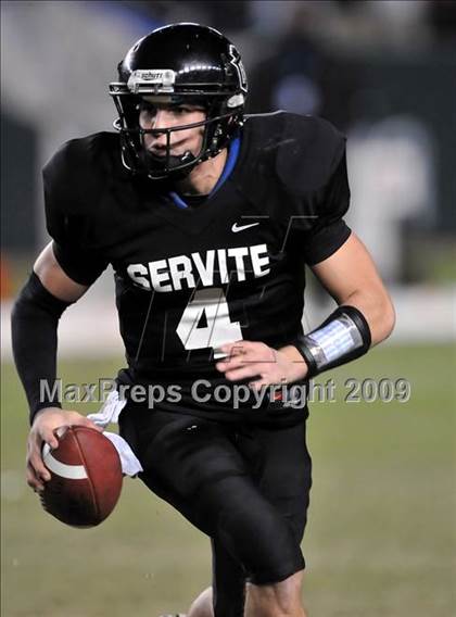 Thumbnail 1 in Rocklin vs. Servite (CIF State D2 Final) photogallery.