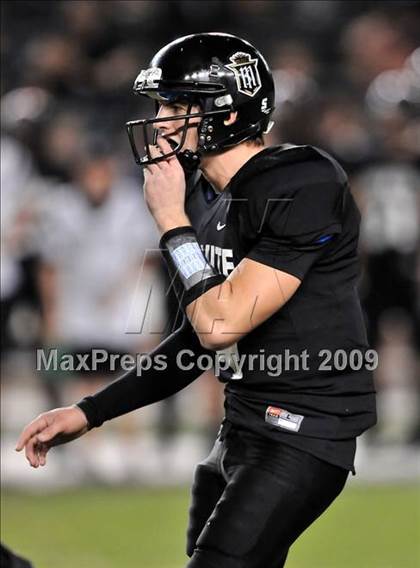 Thumbnail 1 in Rocklin vs. Servite (CIF State D2 Final) photogallery.