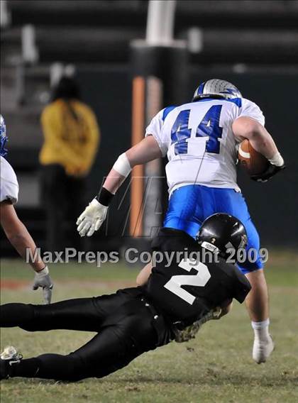 Thumbnail 3 in Rocklin vs. Servite (CIF State D2 Final) photogallery.