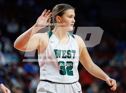 Thumbnail 3 in Millard West vs. Lincoln North Star (NSAA Class A Semifinal) photogallery.