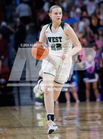 Thumbnail 3 in Millard West vs. Lincoln North Star (NSAA Class A Semifinal) photogallery.