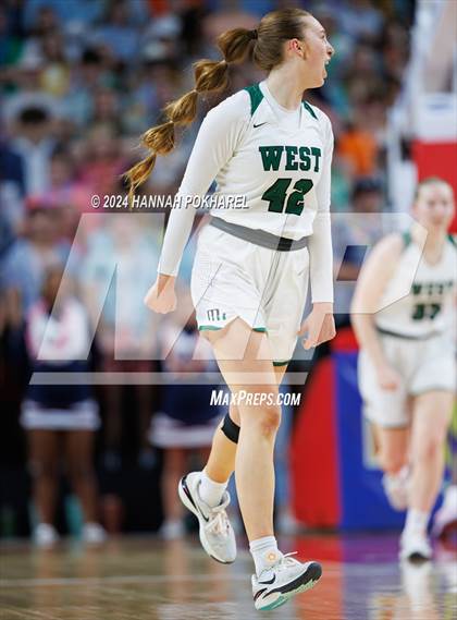 Thumbnail 2 in Millard West vs. Lincoln North Star (NSAA Class A Semifinal) photogallery.