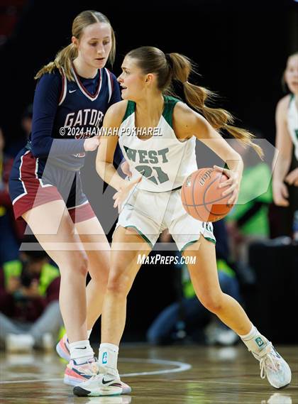 Thumbnail 1 in Millard West vs. Lincoln North Star (NSAA Class A Semifinal) photogallery.