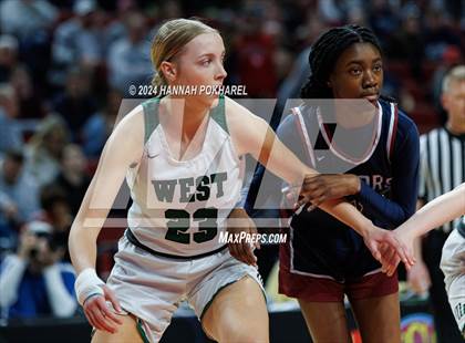Thumbnail 1 in Millard West vs. Lincoln North Star (NSAA Class A Semifinal) photogallery.