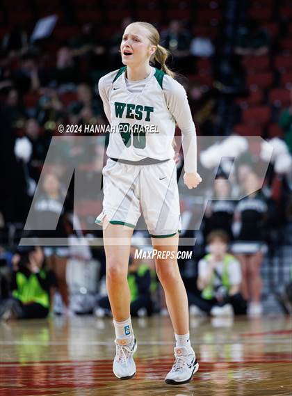 Thumbnail 3 in Millard West vs. Lincoln North Star (NSAA Class A Semifinal) photogallery.