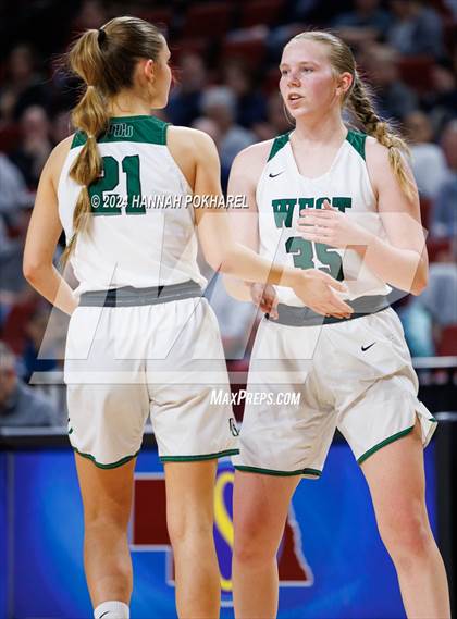 Thumbnail 2 in Millard West vs. Lincoln North Star (NSAA Class A Semifinal) photogallery.