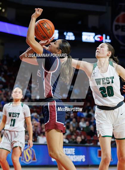 Thumbnail 1 in Millard West vs. Lincoln North Star (NSAA Class A Semifinal) photogallery.