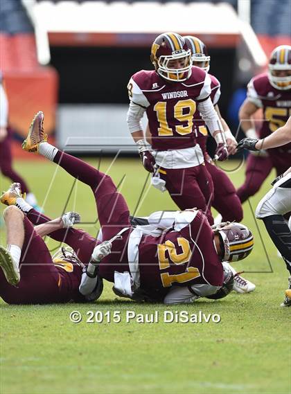 Thumbnail 2 in Windsor vs. Loveland (CHSAA 4A State Final) photogallery.