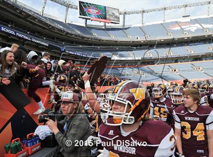 Thumbnail 3 in Windsor vs. Loveland (CHSAA 4A State Final) photogallery.