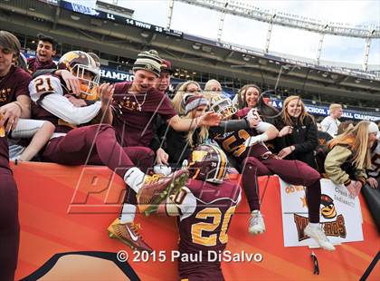 Thumbnail 1 in Windsor vs. Loveland (CHSAA 4A State Final) photogallery.