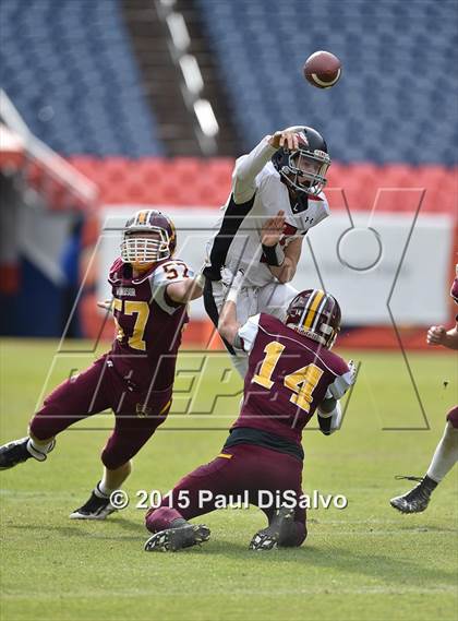 Thumbnail 3 in Windsor vs. Loveland (CHSAA 4A State Final) photogallery.