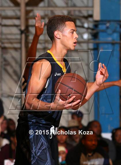 Thumbnail 2 in Bishop Montgomery vs. Redondo Union (Jordan Take Flight Challenge) photogallery.