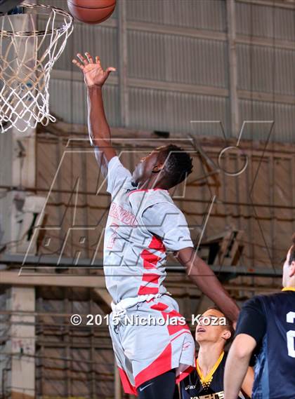 Thumbnail 3 in Bishop Montgomery vs. Redondo Union (Jordan Take Flight Challenge) photogallery.