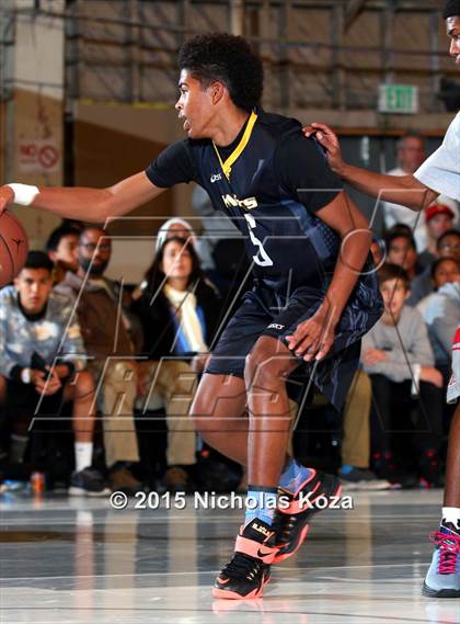 Thumbnail 3 in Bishop Montgomery vs. Redondo Union (Jordan Take Flight Challenge) photogallery.