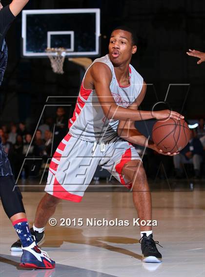 Thumbnail 2 in Bishop Montgomery vs. Redondo Union (Jordan Take Flight Challenge) photogallery.