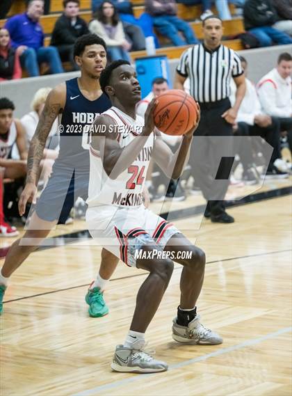 Thumbnail 3 in Archbishop Hoban vs. McKinley photogallery.