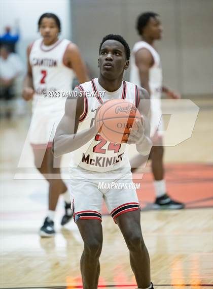 Thumbnail 2 in Archbishop Hoban vs. McKinley photogallery.