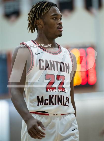 Thumbnail 3 in Archbishop Hoban vs. McKinley photogallery.