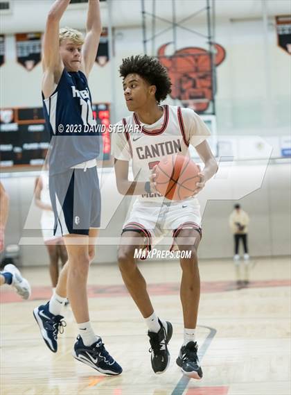 Thumbnail 3 in Archbishop Hoban vs. McKinley photogallery.