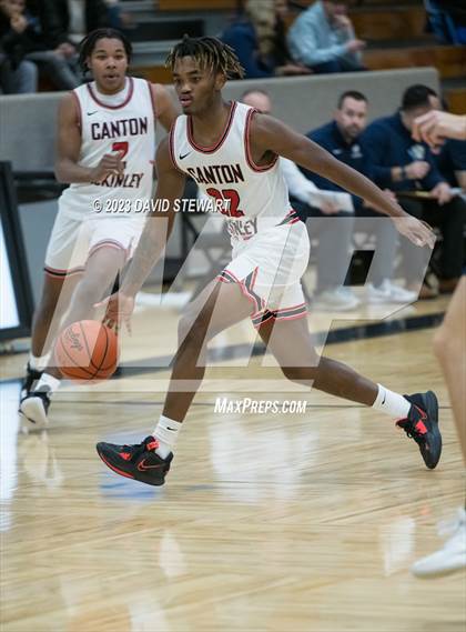 Thumbnail 1 in Archbishop Hoban vs. McKinley photogallery.