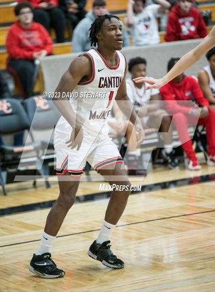 Thumbnail 2 in Archbishop Hoban vs. McKinley photogallery.