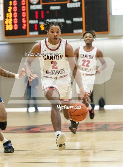 Thumbnail 1 in Archbishop Hoban vs. McKinley photogallery.
