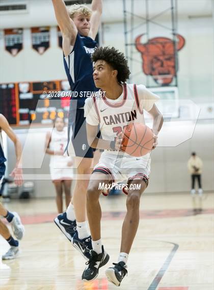 Thumbnail 1 in Archbishop Hoban vs. McKinley photogallery.