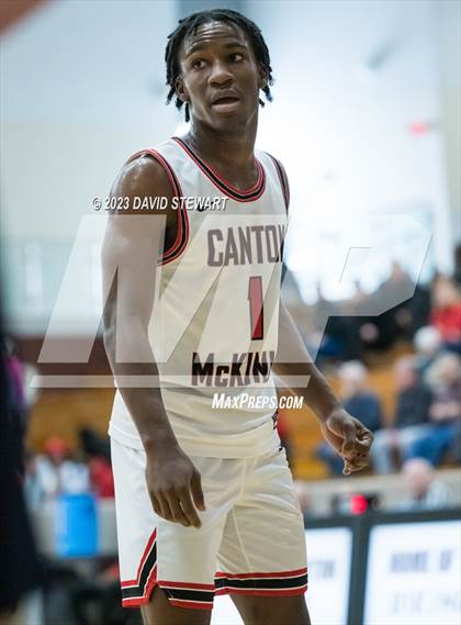 Thumbnail 3 in Archbishop Hoban vs. McKinley photogallery.