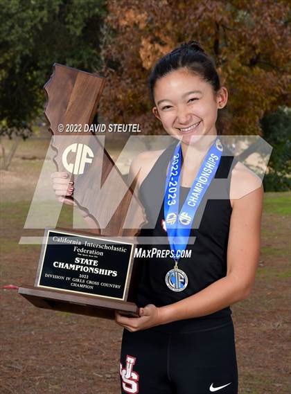 Thumbnail 2 in CIF State Cross Country Championships (Girls Awards) photogallery.