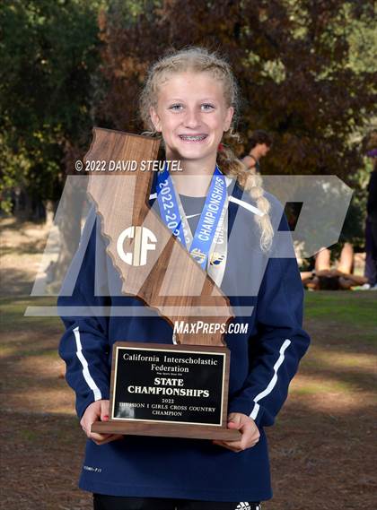 Thumbnail 2 in CIF State Cross Country Championships (Girls Awards) photogallery.