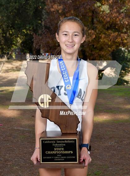 Thumbnail 1 in CIF State Cross Country Championships (Girls Awards) photogallery.