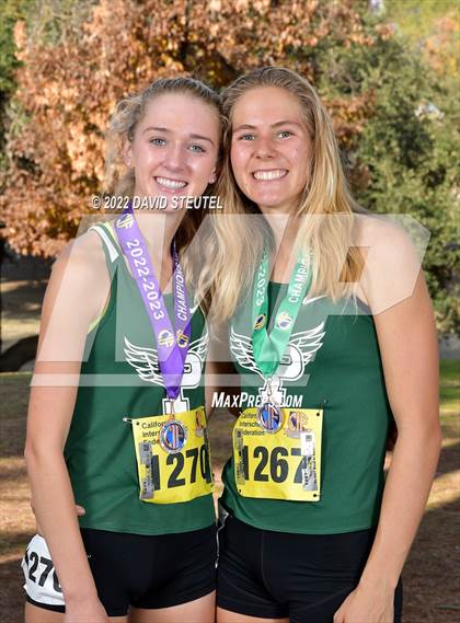 Thumbnail 3 in CIF State Cross Country Championships (Girls Awards) photogallery.