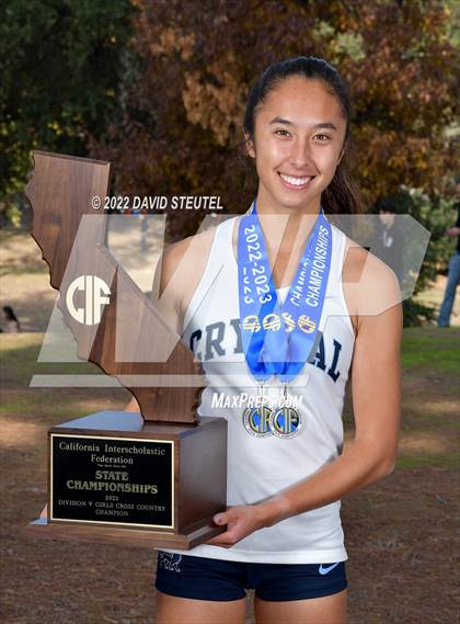 Thumbnail 2 in CIF State Cross Country Championships (Girls Awards) photogallery.