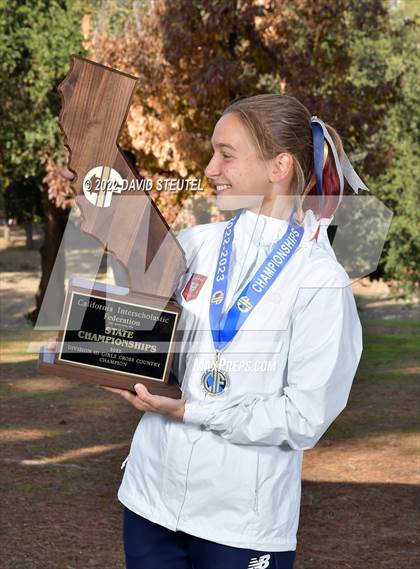 Thumbnail 2 in CIF State Cross Country Championships (Girls Awards) photogallery.