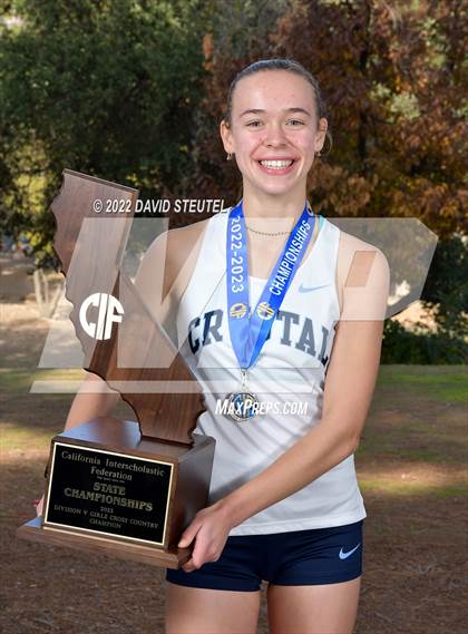 Thumbnail 2 in CIF State Cross Country Championships (Girls Awards) photogallery.