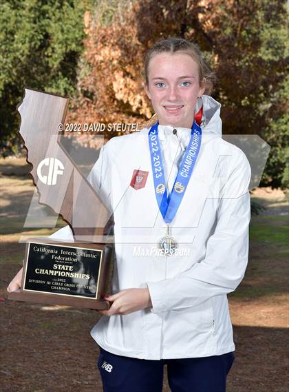 Thumbnail 2 in CIF State Cross Country Championships (Girls Awards) photogallery.