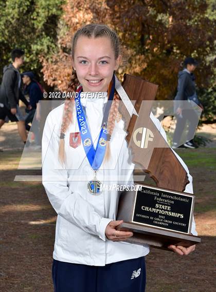 Thumbnail 1 in CIF State Cross Country Championships (Girls Awards) photogallery.