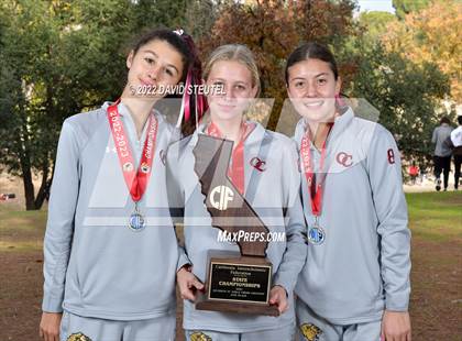 Thumbnail 2 in CIF State Cross Country Championships (Girls Awards) photogallery.